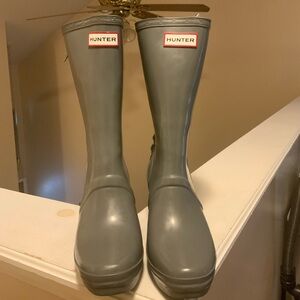 Hunter Gray Tall Rain Boots with Red Logo